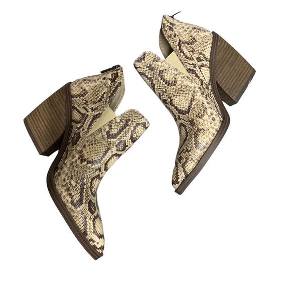 NEW Vince Camuto Snakeskin Leather Bootie| Size 7 - Picture 10 of 12